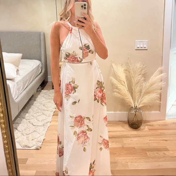 NWOT gorgeous halter printed floral crochet maxi - Picture 2 of 6